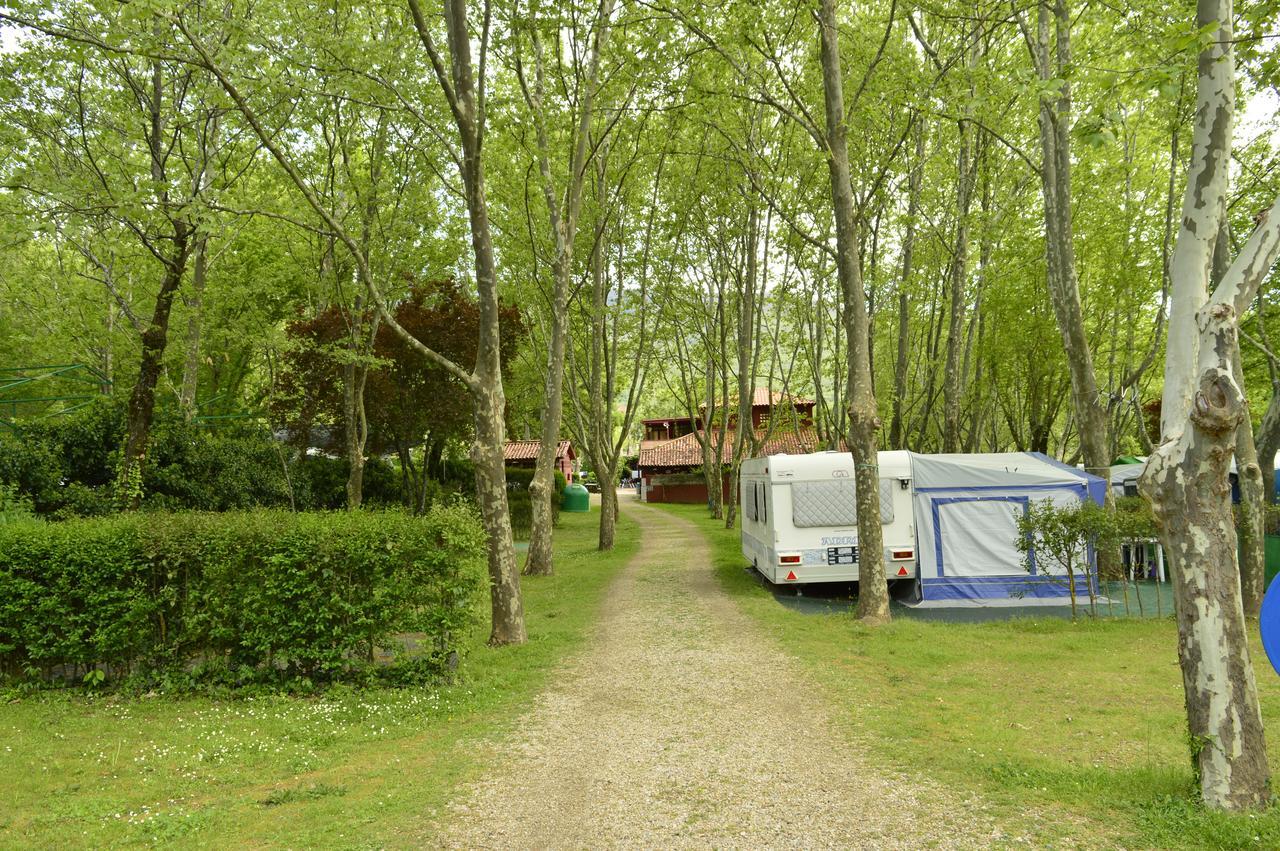 Camping El Pinajarro Hervás Exterior photo